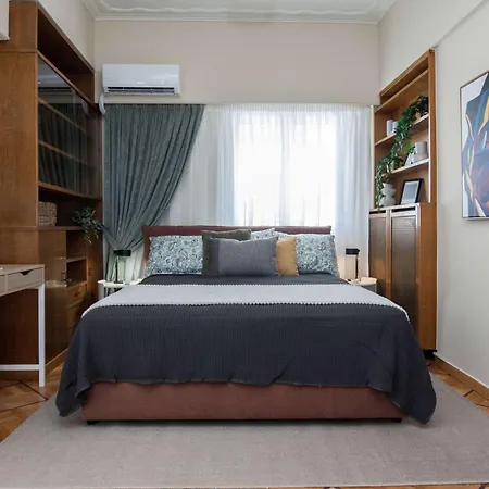 Neos Kosmos Gem With Balcony And Acropolis View